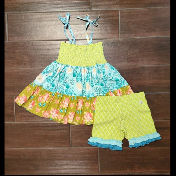 8 Wildflowers lime green Swan smocked top and matching shorts outift